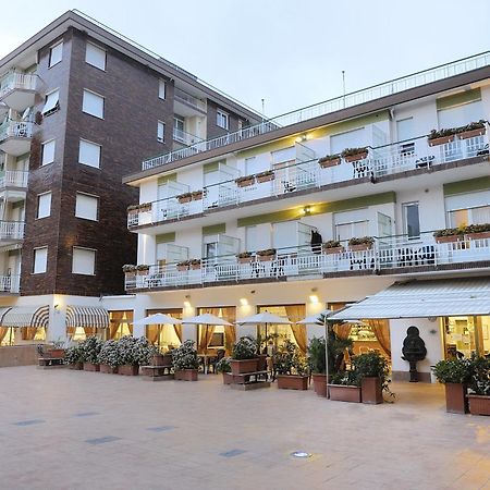 Hotel Arma Ristorante Arma di Taggia Exterior foto